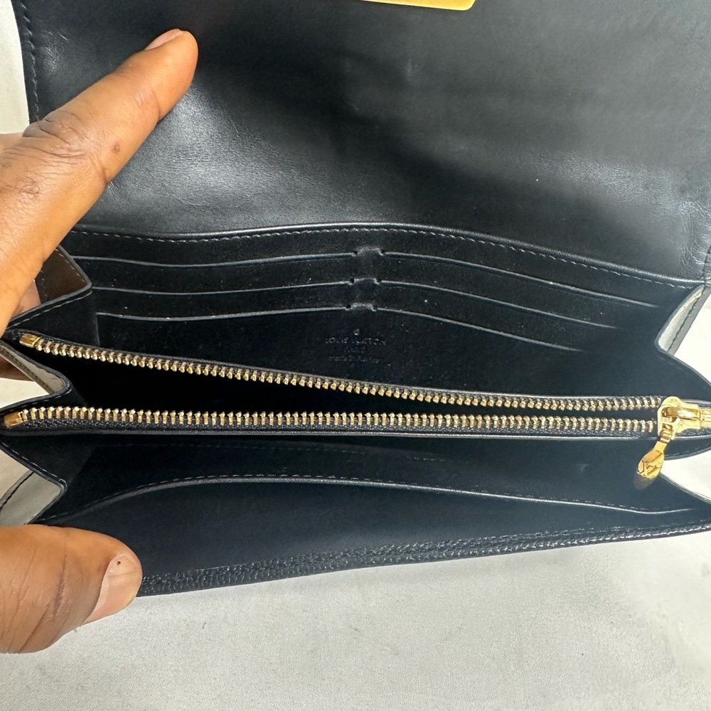 Louis Vuitton Wallet - Picture 8 of 10